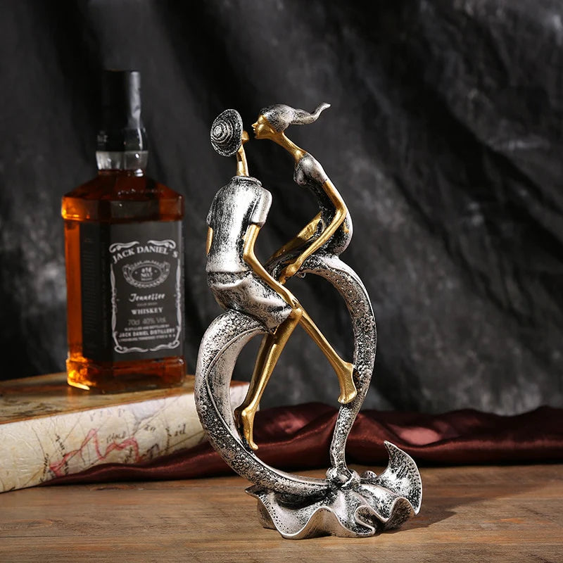 RASAB786 | Romantic Kissing Figurine