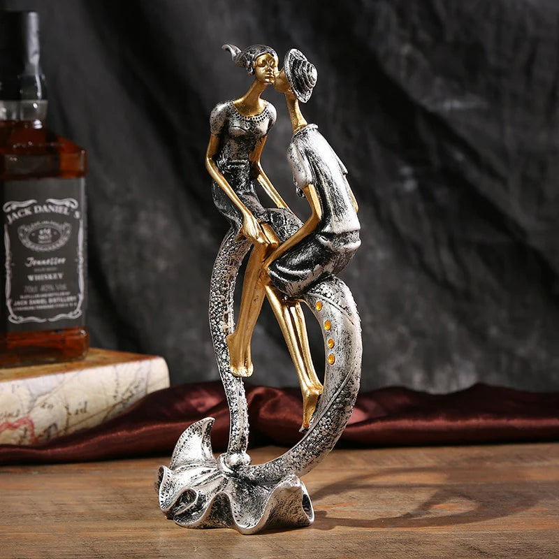 RASAB786 | Romantic Kissing Figurine